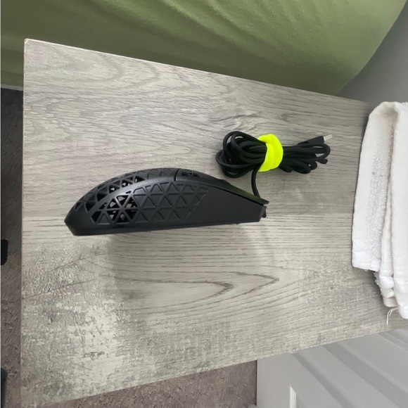 ASUS tuf air m4 gaming mouse - Picture 2 of 4